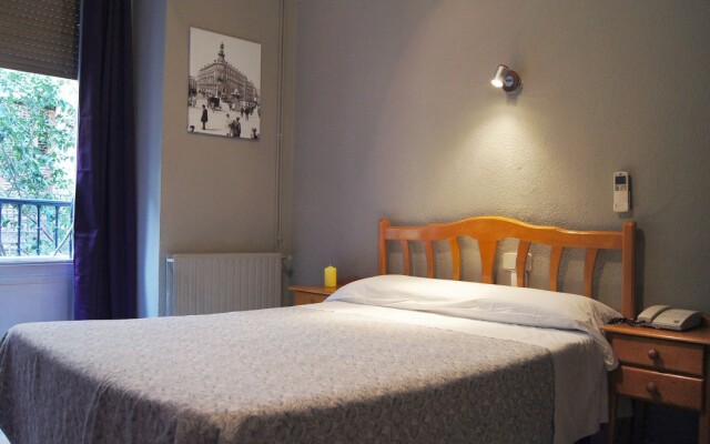 Hostal Breogan y Kryse