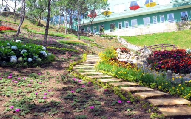 Rung Hoa Hotel