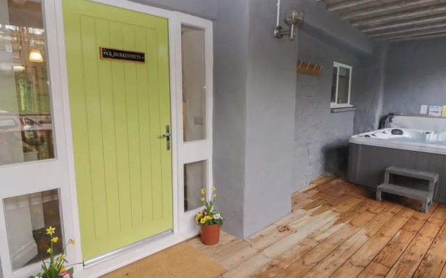 Le Durkestrete Cellar