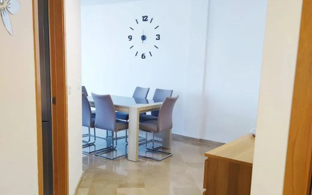 Apartamento en sol, Ador