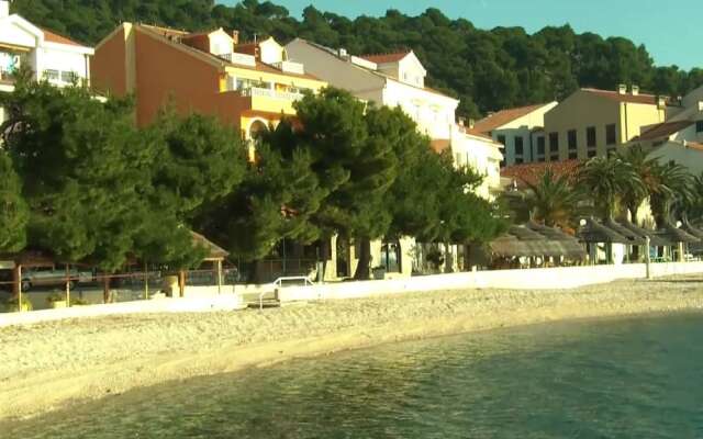 Stylish, Quiet and Beautiful Views Villa With a Pool