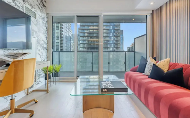 Mövenpick Suites - Downtown Toronto