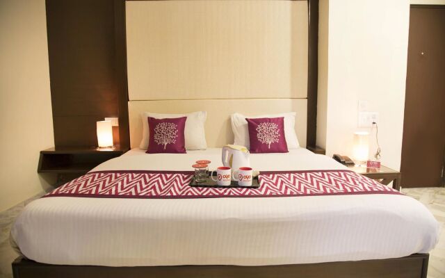 OYO 1322 Hotel Galaxy