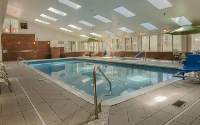 Holiday Inn Express South Burlington by IHG