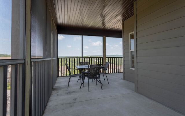 Puttin On The Green 3 Bedroom Villa by RedAwning