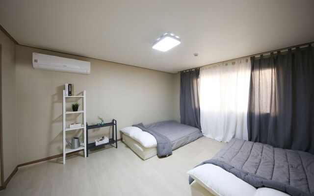 Mori House