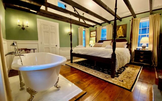 Silsbee's by Daniels House