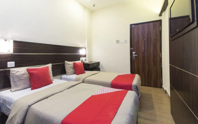 OYO 108 Golden Palace Hotel