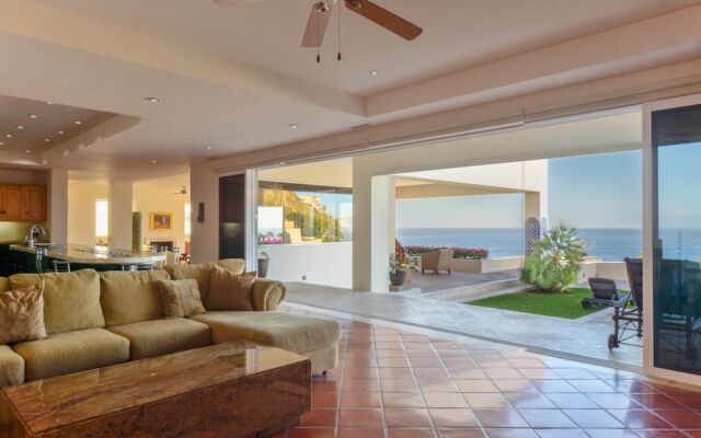 Luxury 5BR Villa, Sleeps 14 W/ocean View: Villa Perla de Law