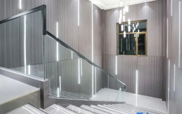 Weiman Hotel (Qingtai Century Plaza)