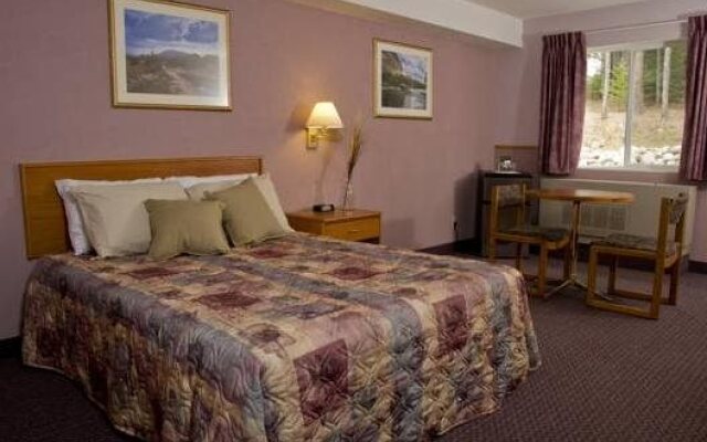 Thunder Bay Inn