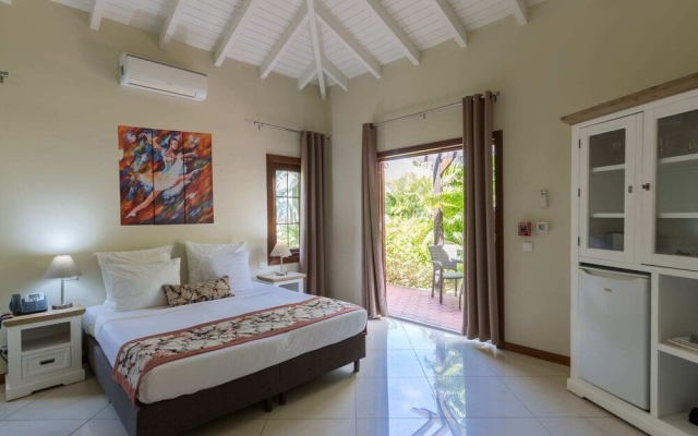 Modern Villa Near the Beach of Mambo With Private Pool