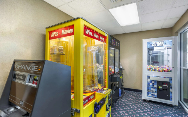 Best Western Plus Revere Inn & Suites