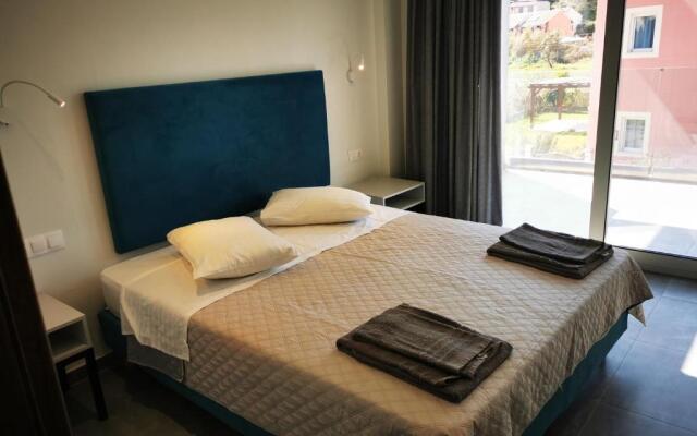 Anemona Beach Apartments