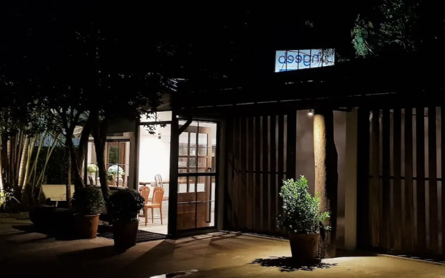 Ngeeb Bed & Breakfast