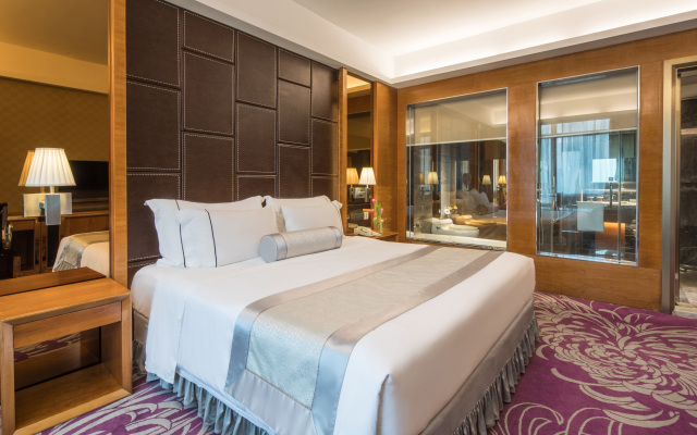 Asia International Hotel Guangzhou - Overseas Buyer Registration Services in Hotel & Free Shuttle between Hotel and Exhibition Center during Canton Fair