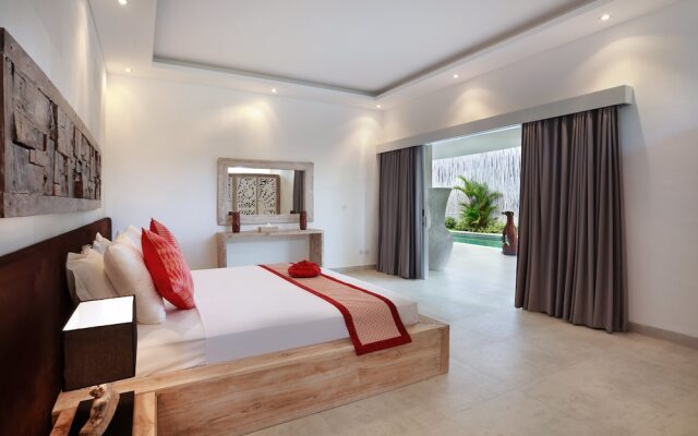 Seminyak White Design Villa