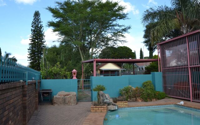 Africa Emerald at 47 Petronella