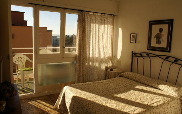 Oasis Close Barcelona Pool Tennis Beach