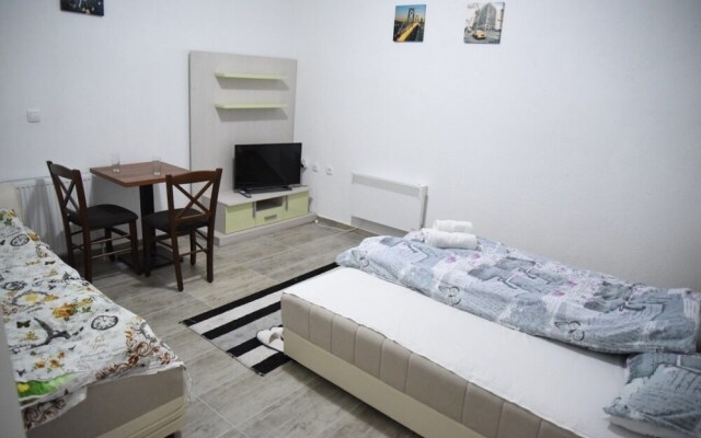 Hotel Emro