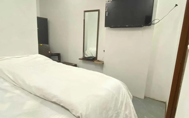 Oyo 806870 Hotel Mahima