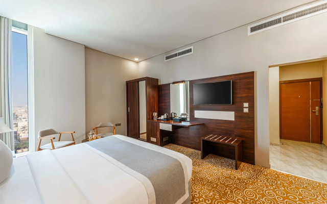 Crown Rose Hotel