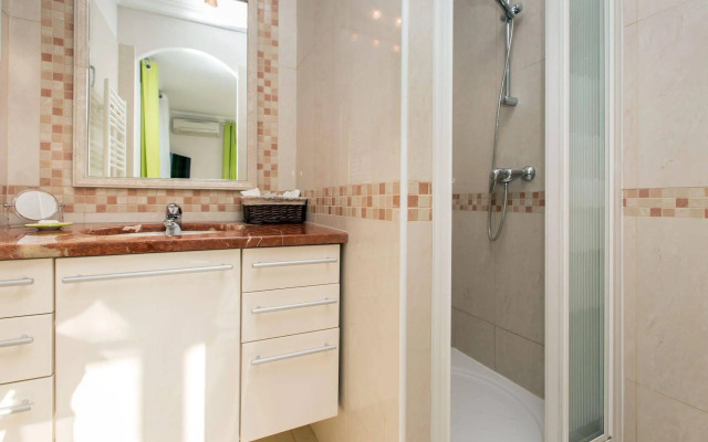 Villa Stephanie Guest House