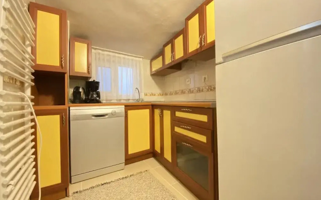 Charming and Central Flat Near Macka Park