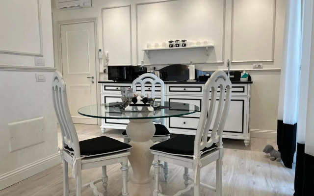 Ghibellines Apartments