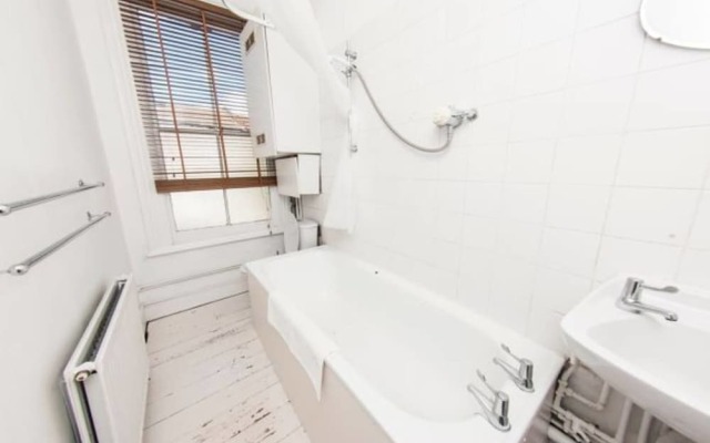 Beautiful Conversion Flat in Stylish Hackney