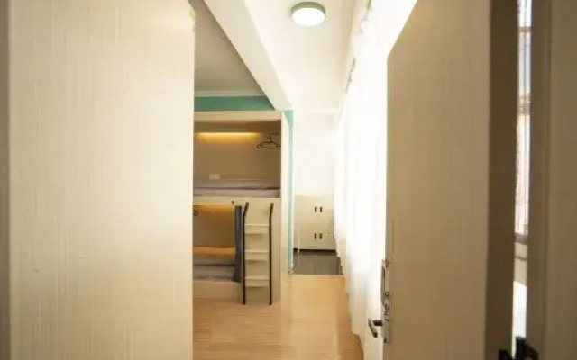 Fine Days Youth Hostel