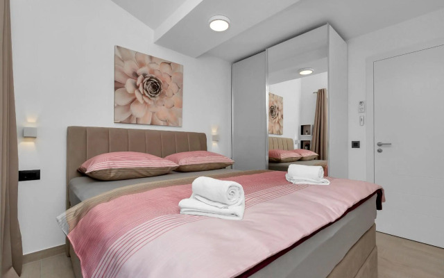 Lulani pool apartment