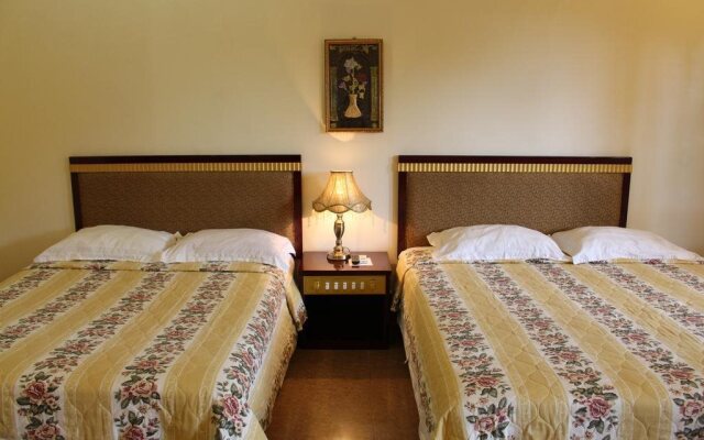 Yim Saan Hotel & Restaurant