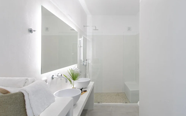 Seanfinity Beachfront Suites