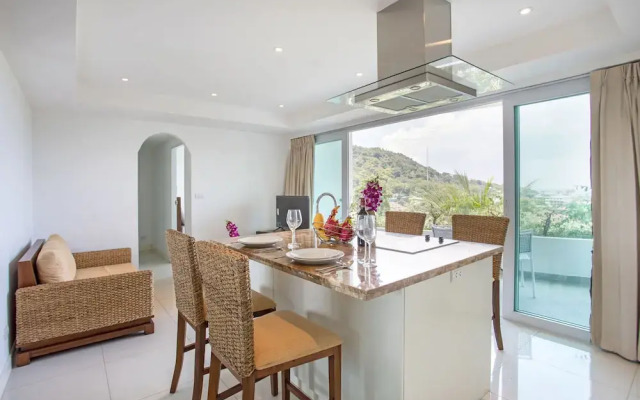 Kata Ocean View 1BR Apartment O17