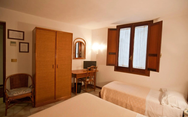 Hotel Moderno