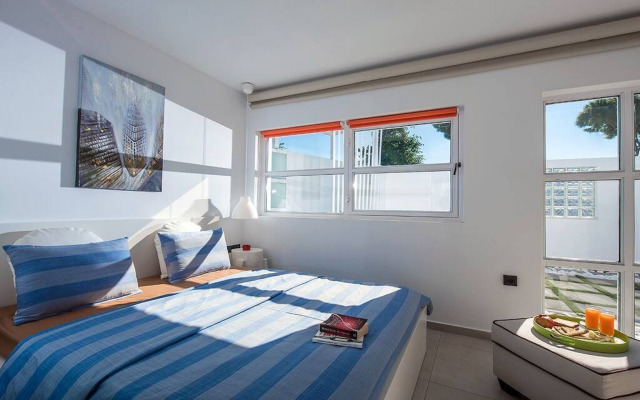 Amazing 4 bedroom villa very close to the beach