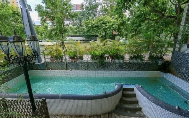 Spring Hot Spring Inn