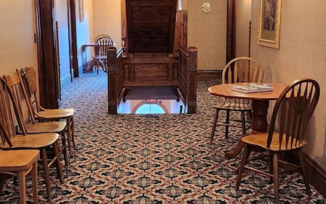 Stampmill Inn Victorian Suites