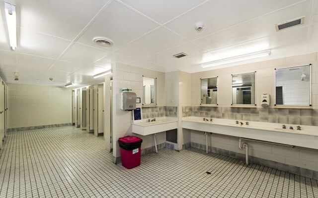 Adventurers Resort - Hostel