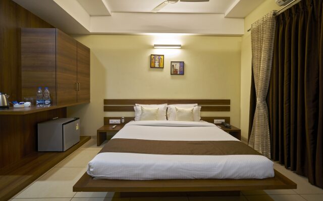 Hotel 3 Leaves
