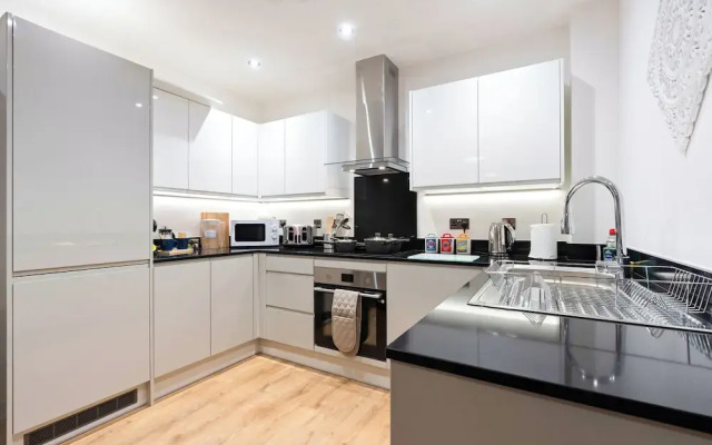 Camden Drive City Apartment