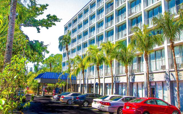 North Miami Beach Gardens Inn & Suites