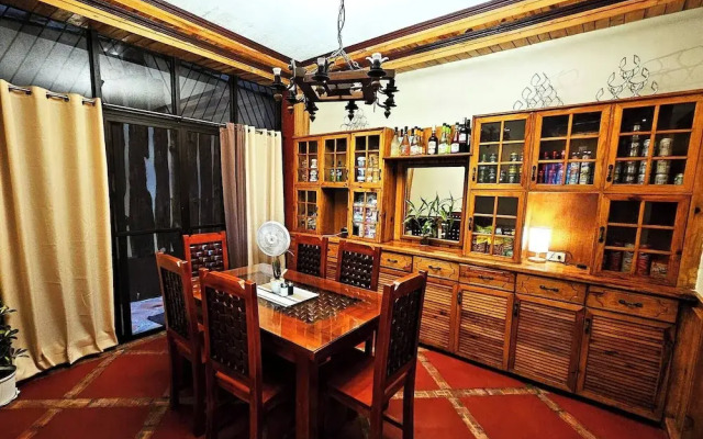 Room-attic Room 3B Transient Baguio Wifi