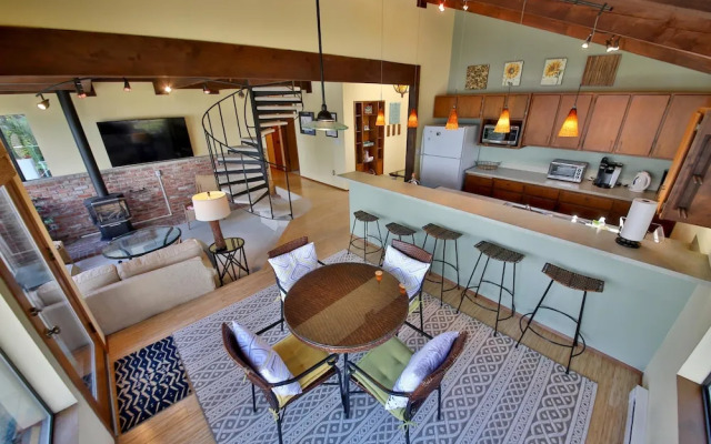Days and Waves Beachhouse