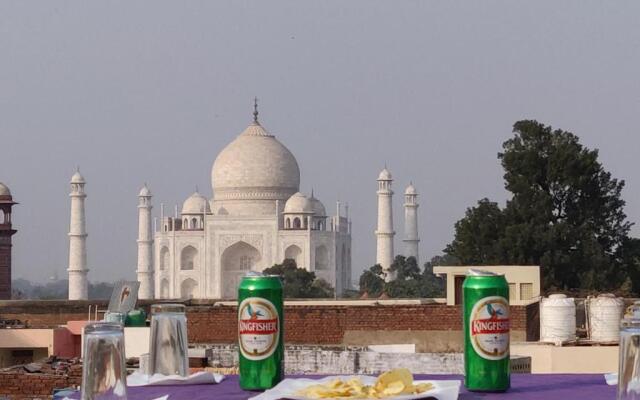Joey's Hostel Agra