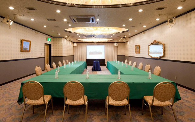 New Osaka Hotel