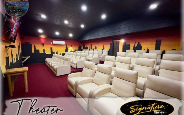 Tennessee Treasure 11 Beds Pool Theater