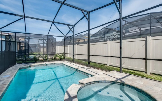 Windsor at Westside 9001