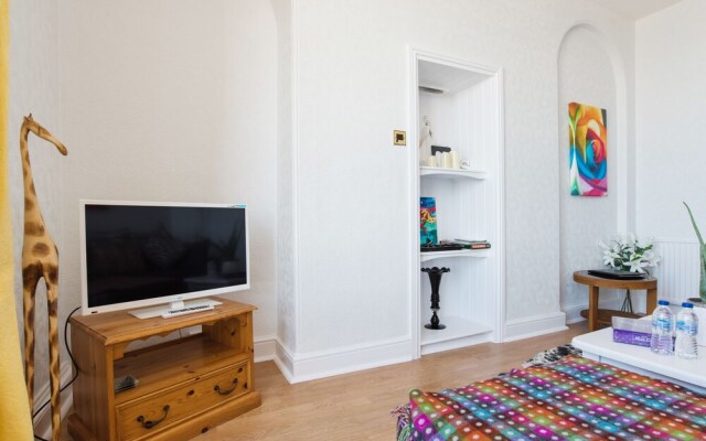 Ar Lan Y Mor Seaside Apartment